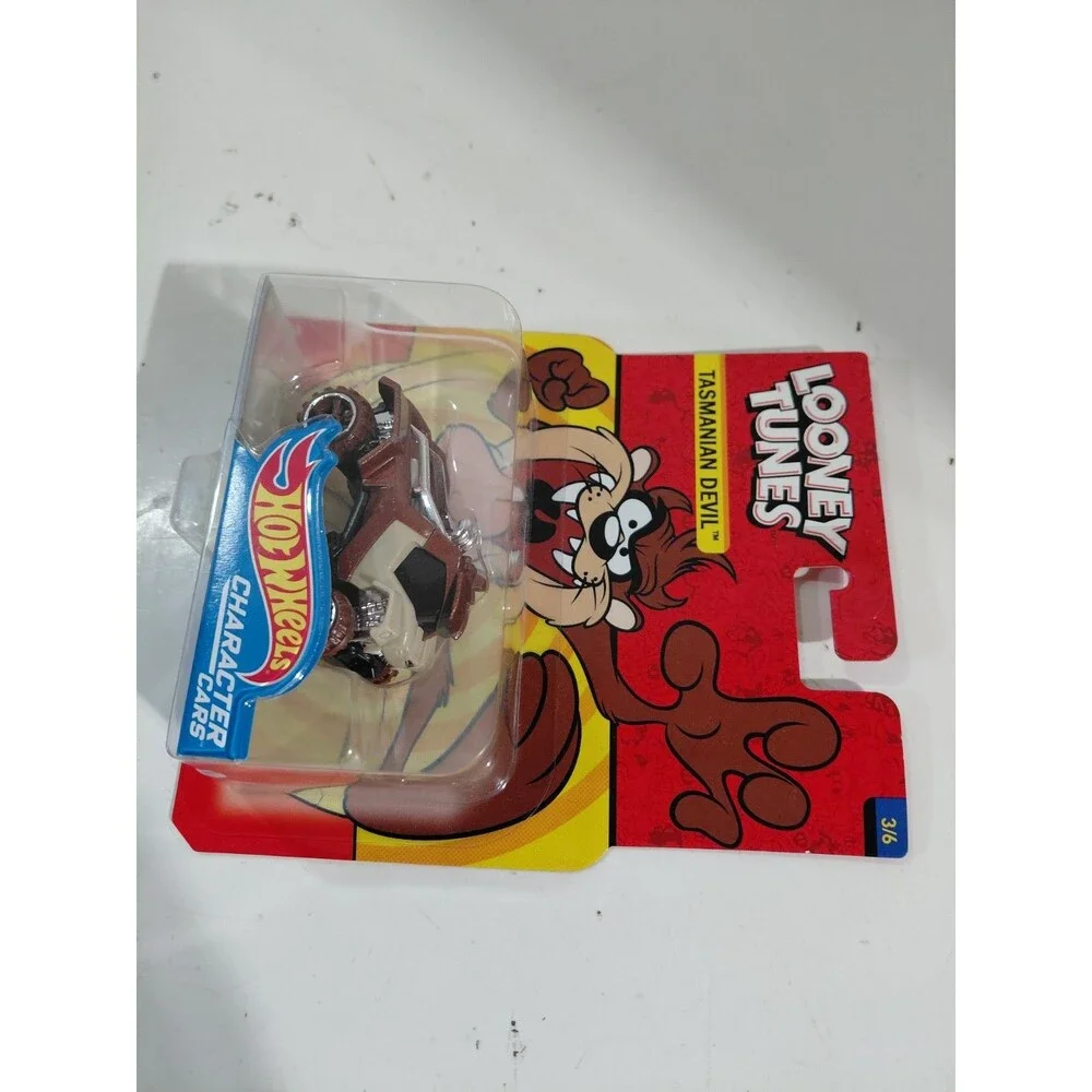 NIP Hot Wheels Character Cars 1:64 Die Cast Looney Tunes TAZ Tasmanian Devil